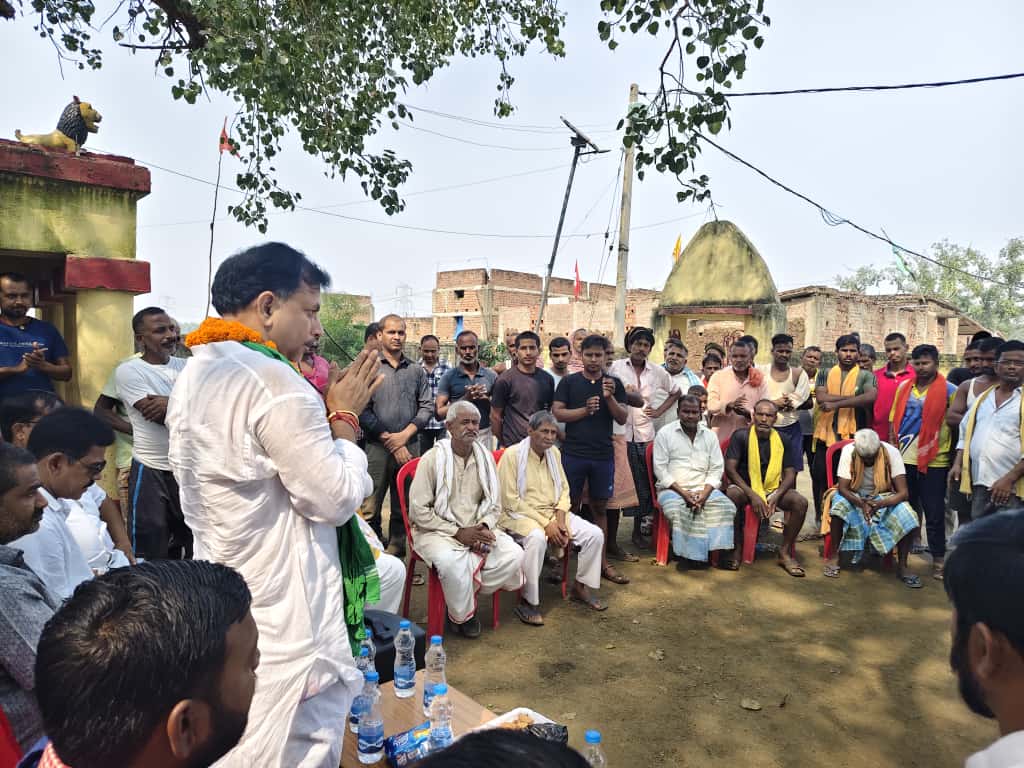 बड़हरा विधानसभा क्षेत्र में रामबाबू सिंह का जनसंपर्क अभियान जारी